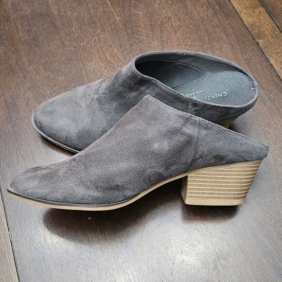 Chinese Laundry Gray Suede Block Heel Booties Womens Size 8.5 Slip-On Casual - Picture 9 of 9